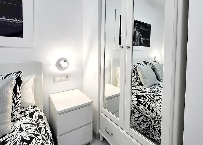 Le Luxe Au Soleil Face A La *