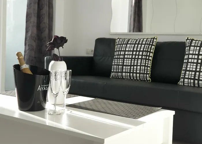 아파트 Le Luxe Au Soleil Face A La *