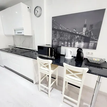 Le Luxe Au Soleil Face A La